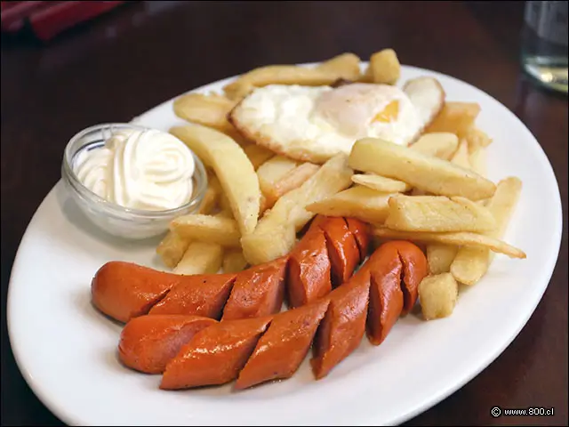 colacion-con-huevo-y-vienesa